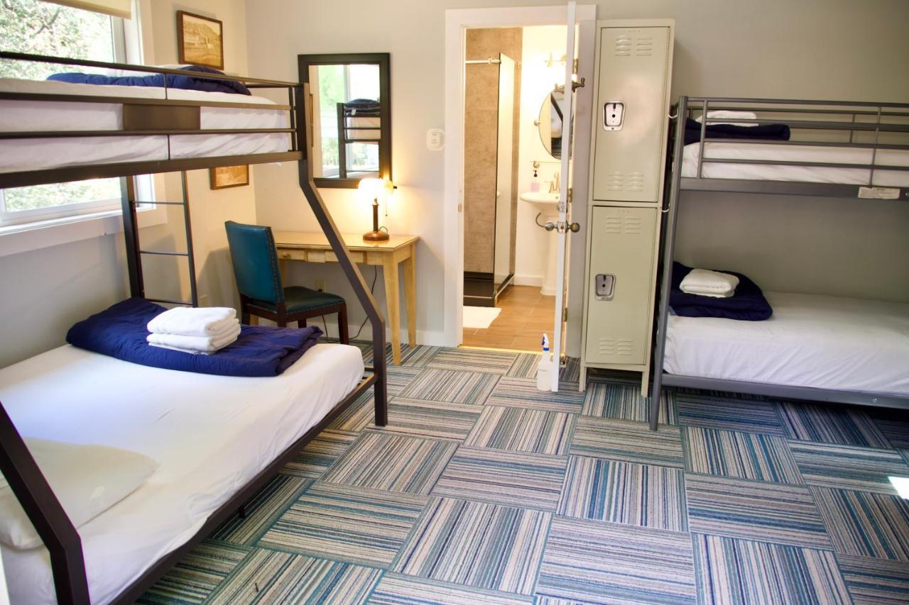 Lodge Yosemite Bug Rustic Mountain