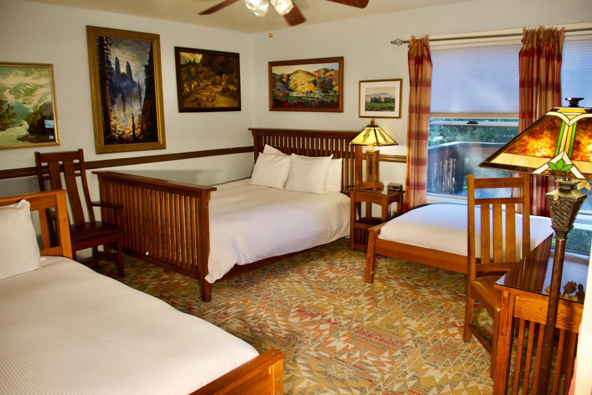 Lodge Yosemite Bug Rustic Mountain Midpines