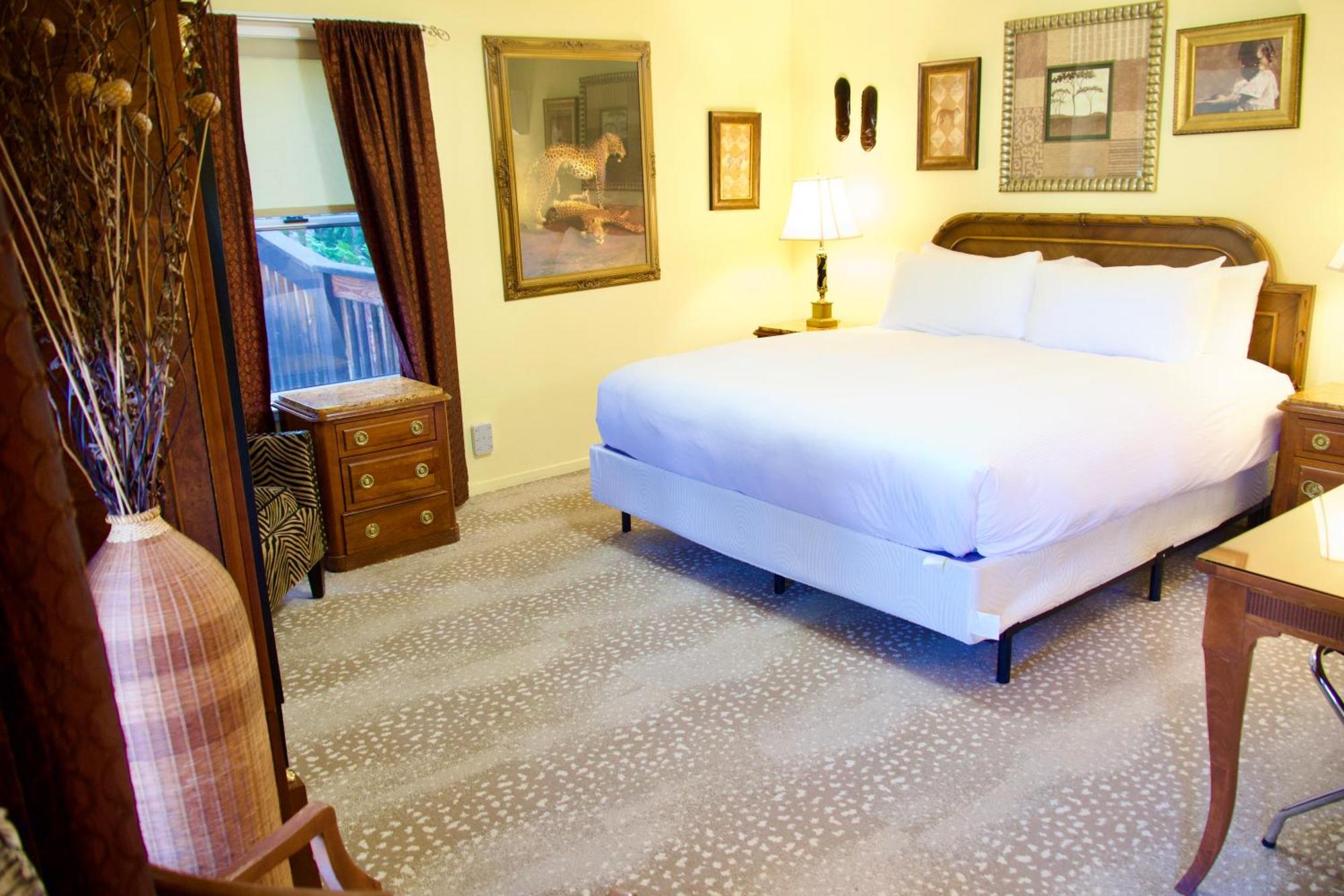 Yosemite Bug Rustic Mountain Lodge Midpines
